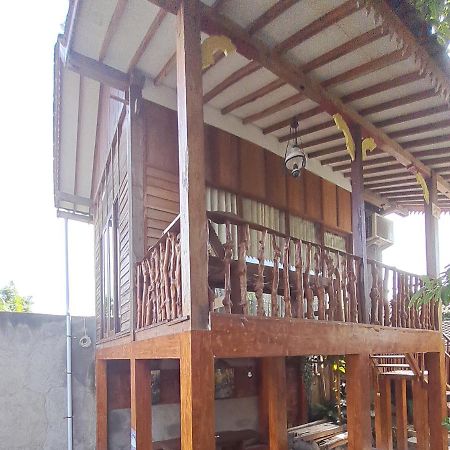 Diana'S Homestay Banyuwangi  Buitenkant foto