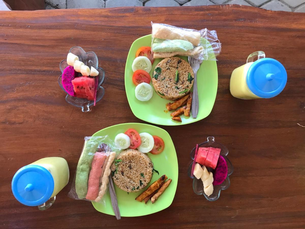 Diana'S Homestay Banyuwangi  Buitenkant foto