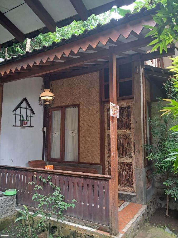 Diana'S Homestay Banyuwangi  Buitenkant foto