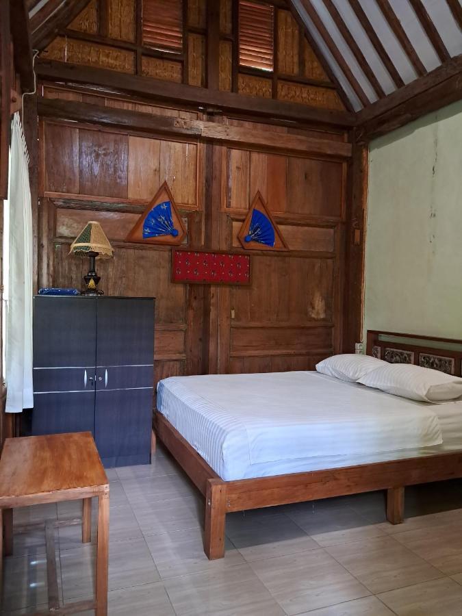 Diana'S Homestay Banyuwangi  Buitenkant foto