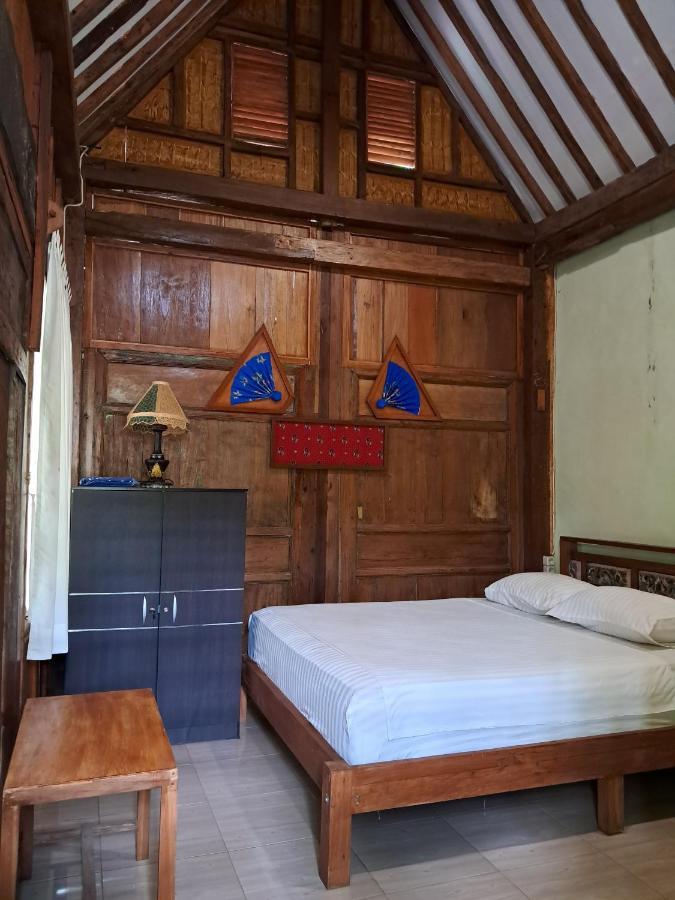 Diana'S Homestay Banyuwangi  Buitenkant foto