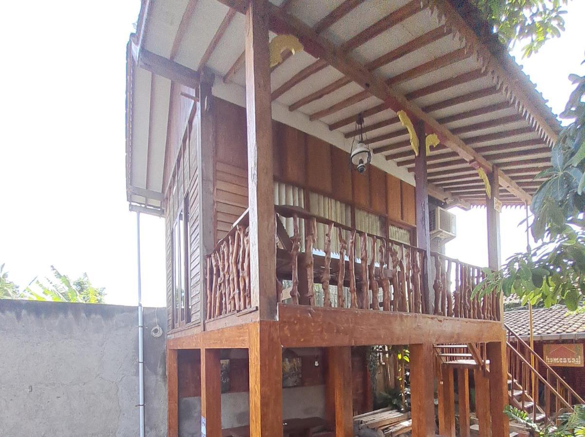 Diana'S Homestay Banyuwangi  Buitenkant foto