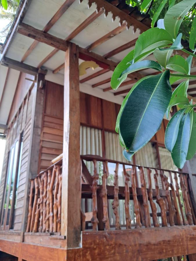 Diana'S Homestay Banyuwangi  Buitenkant foto