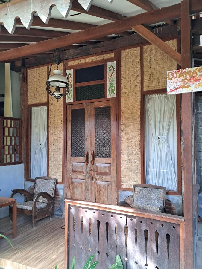 Diana'S Homestay Banyuwangi  Buitenkant foto