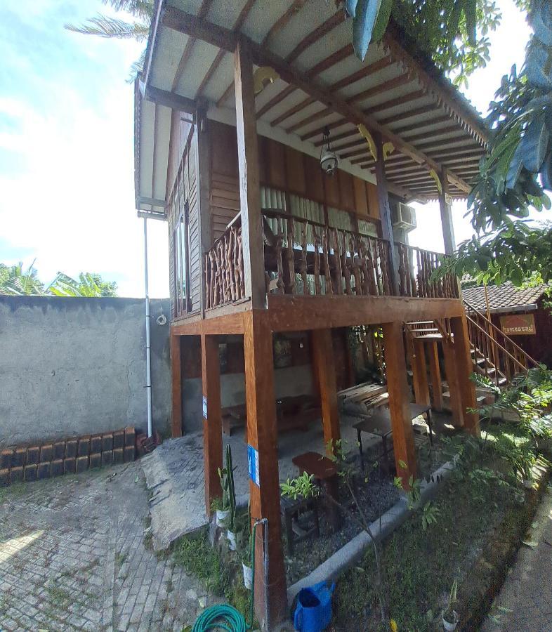 Diana'S Homestay Banyuwangi  Buitenkant foto