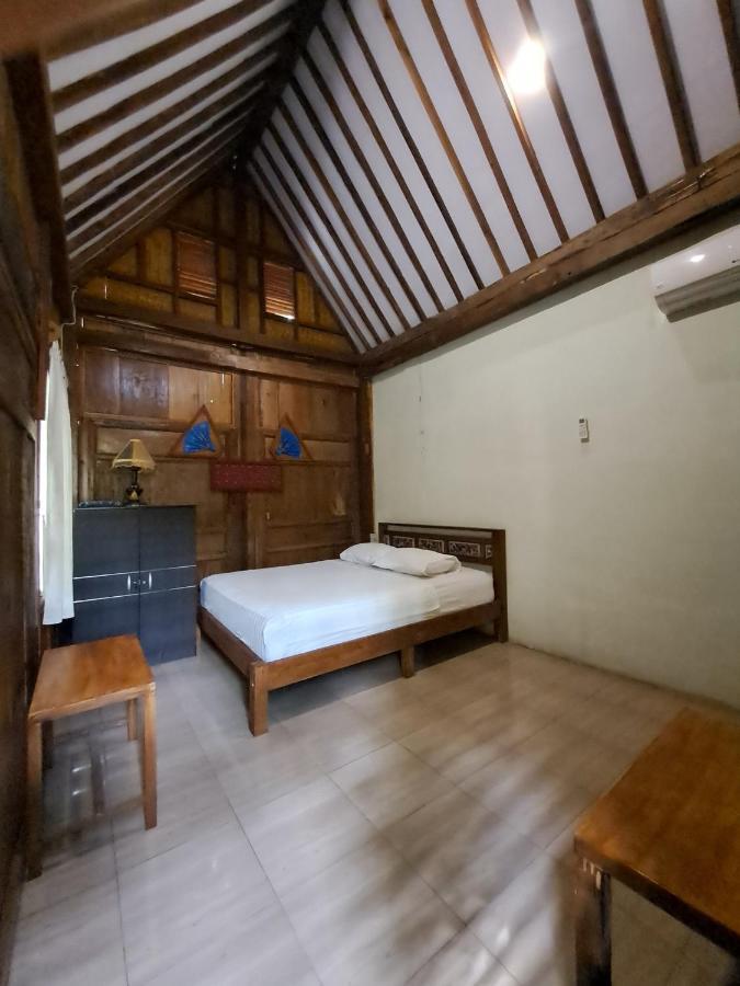 Diana'S Homestay Banyuwangi  Buitenkant foto