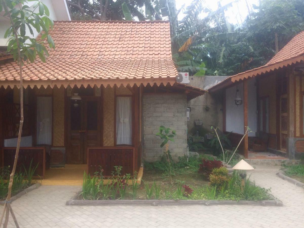 Diana'S Homestay Banyuwangi  Buitenkant foto