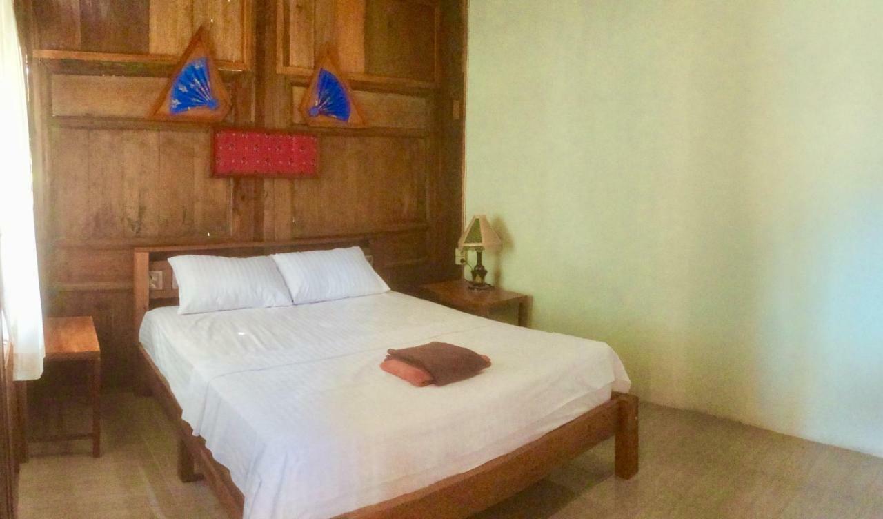 Diana'S Homestay Banyuwangi  Buitenkant foto