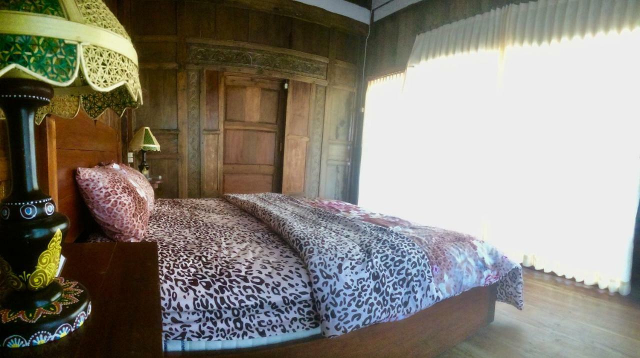 Diana'S Homestay Banyuwangi  Buitenkant foto